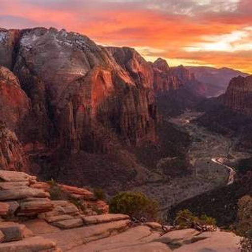 Sunset over Zion canyon